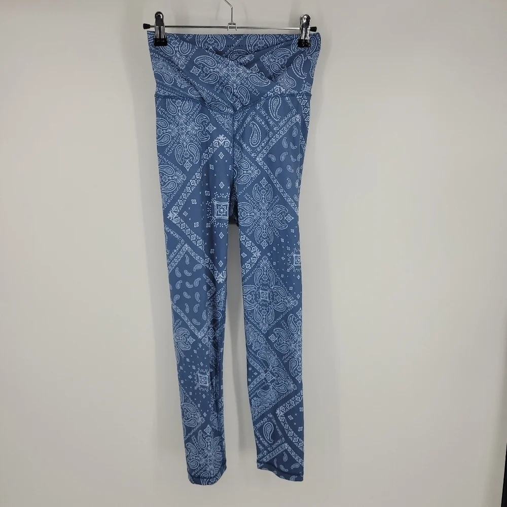 American Eagle Blue Bandana Everything Leggings  Size Small‎